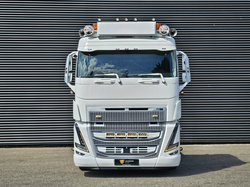 Volvo FH 16.750 4x2 / FULL AIR / RETARDER / I PARK COOL - Tractor head: gambar 2 Volvo FH 16.750 4x2 / FULL AIR / RETARDER / I PARK COOL - Tractor head: gambar 2