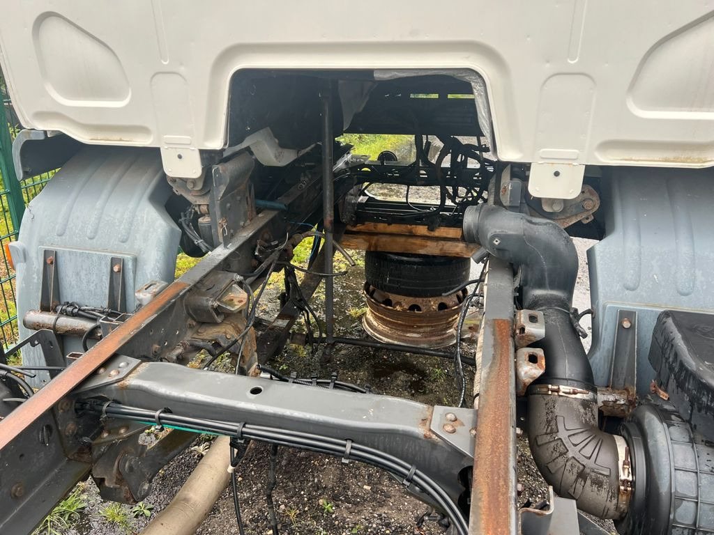 DAF LF 45.220 12 to. for PARTS no engine no gearbox! - Truk dengan terpal samping: gambar 3 DAF LF 45.220 12 to. for PARTS no engine no gearbox! - Truk dengan terpal samping: gambar 3
