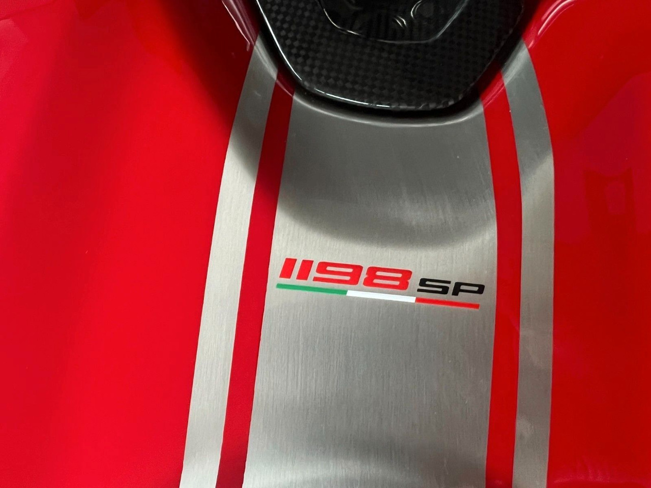 Sepeda motor baru Ducati 1198 SP NEUWERTIG große Wartung neu: gambar 17