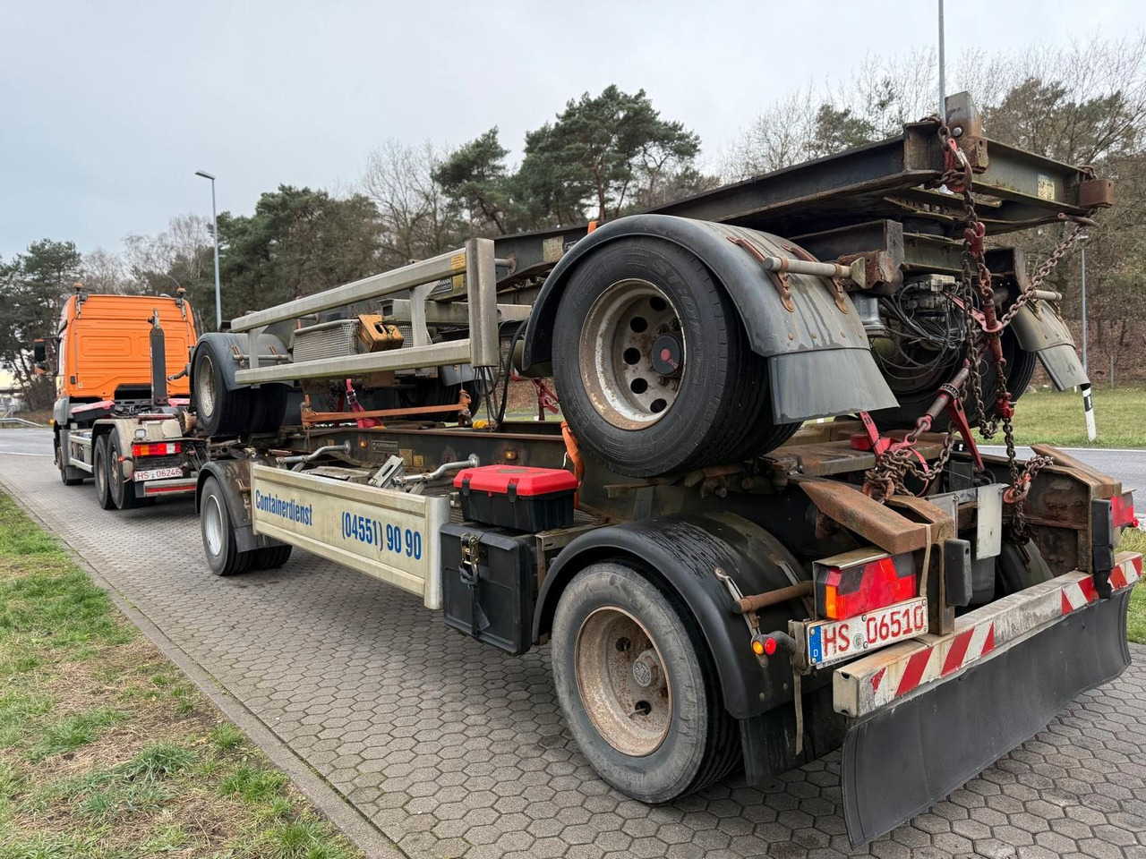 Hüffermann HSA 18.70 Schlittenabroller Containeranhänger 2x - Trailer lewati: gambar 4 Hüffermann HSA 18.70 Schlittenabroller Containeranhänger 2x - Trailer lewati: gambar 4