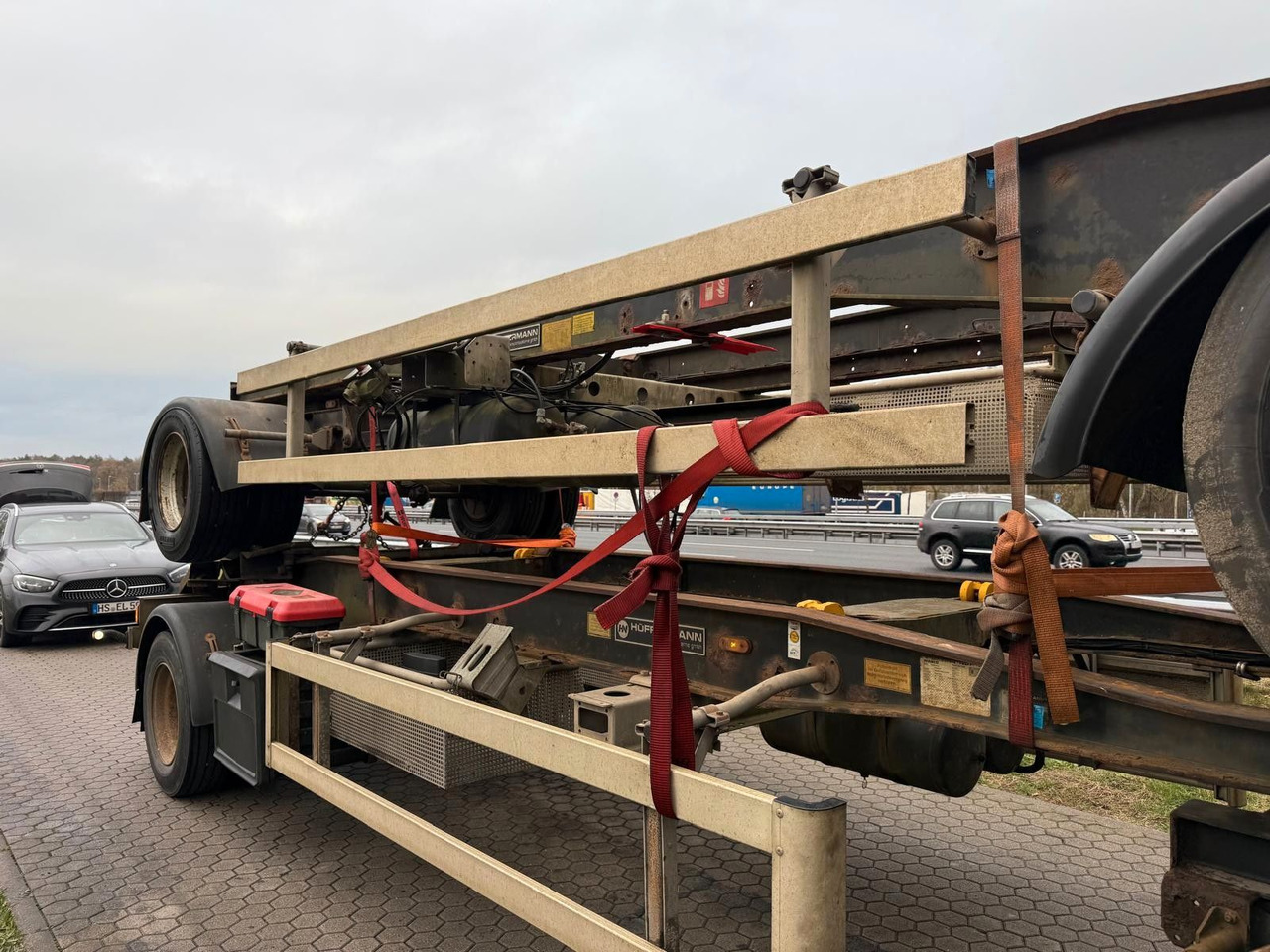 Hüffermann HSA 18.70 Schlittenabroller Containeranhänger 2x - Trailer lewati: gambar 5 Hüffermann HSA 18.70 Schlittenabroller Containeranhänger 2x - Trailer lewati: gambar 5