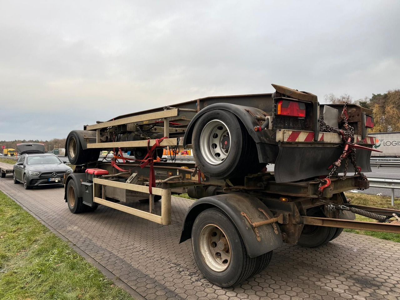 Hüffermann HSA 18.70 Schlittenabroller Containeranhänger 2x - Trailer lewati: gambar 1 Hüffermann HSA 18.70 Schlittenabroller Containeranhänger 2x - Trailer lewati: gambar 1