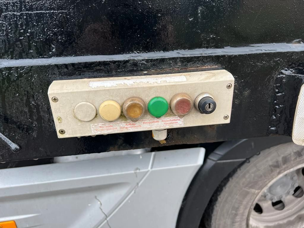 Langendorf Tiefbett mit Rampen Hydraulisch Langendorf Tiefbett mit Rampen Hydraulisch - Semi-trailer low bed: gambar 5 Langendorf Tiefbett mit Rampen Hydraulisch Langendorf Tiefbett mit Rampen Hydraulisch - Semi-trailer low bed: gambar 5