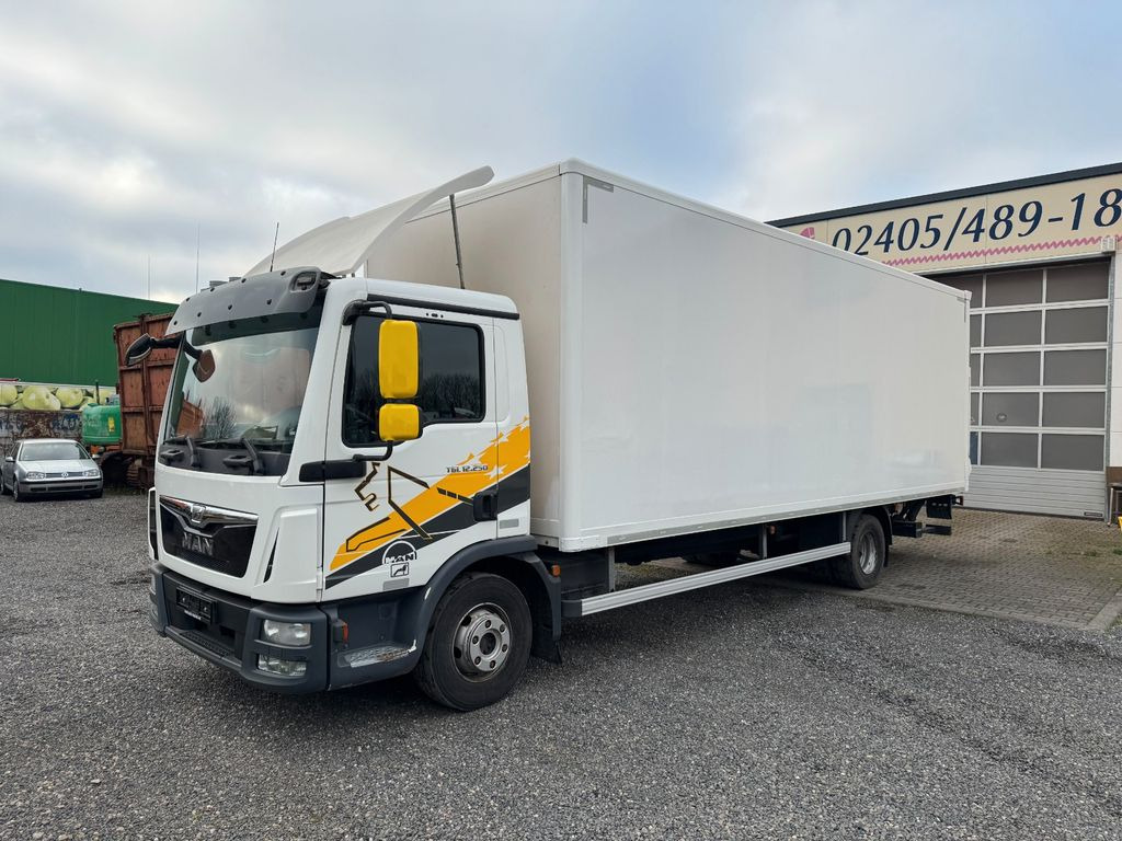 MAN 12.250 4X2 Koffer LBW Klima Diff.Sperre AHK MAN 12.250 4X2 Koffer LBW Klima Diff.Sperre AHK - Truk box: gambar 1 MAN 12.250 4X2 Koffer LBW Klima Diff.Sperre AHK MAN 12.250 4X2 Koffer LBW Klima Diff.Sperre AHK - Truk box: gambar 1