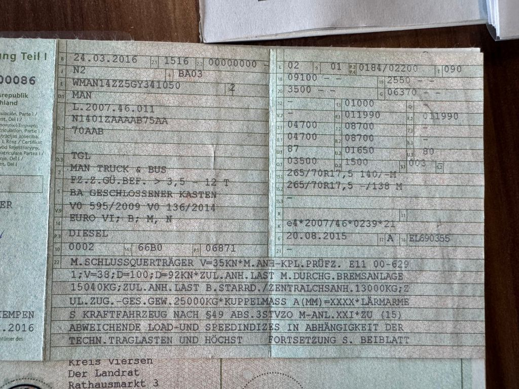 MAN 12.250 4X2 Koffer LBW Klima Diff.Sperre AHK MAN 12.250 4X2 Koffer LBW Klima Diff.Sperre AHK - Truk box: gambar 2 MAN 12.250 4X2 Koffer LBW Klima Diff.Sperre AHK MAN 12.250 4X2 Koffer LBW Klima Diff.Sperre AHK - Truk box: gambar 2