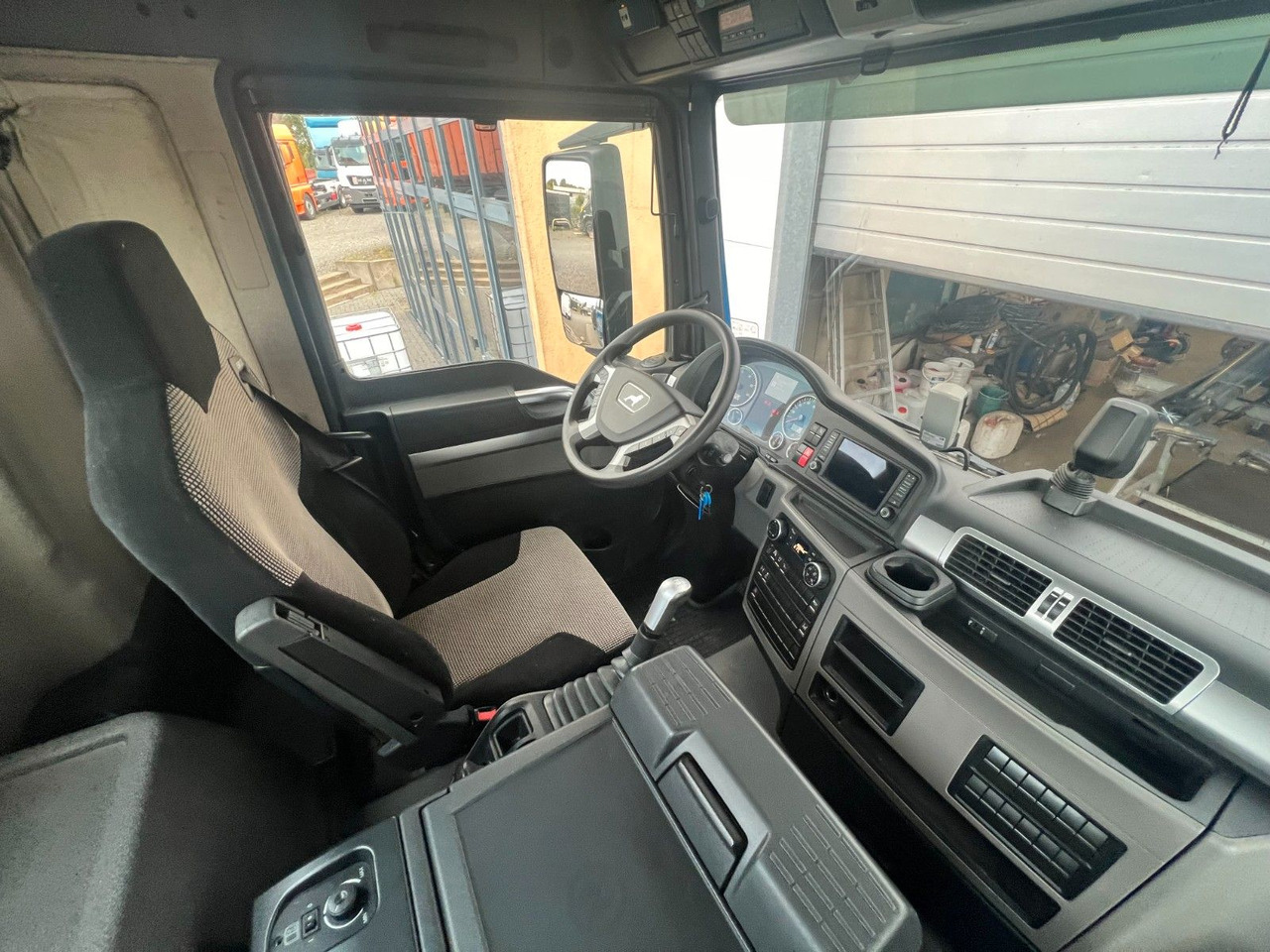 MAN 18.430 4X2 Meiller 3. Seitenkipper Top Zustand - Truk jungkit: gambar 5 MAN 18.430 4X2 Meiller 3. Seitenkipper Top Zustand - Truk jungkit: gambar 5