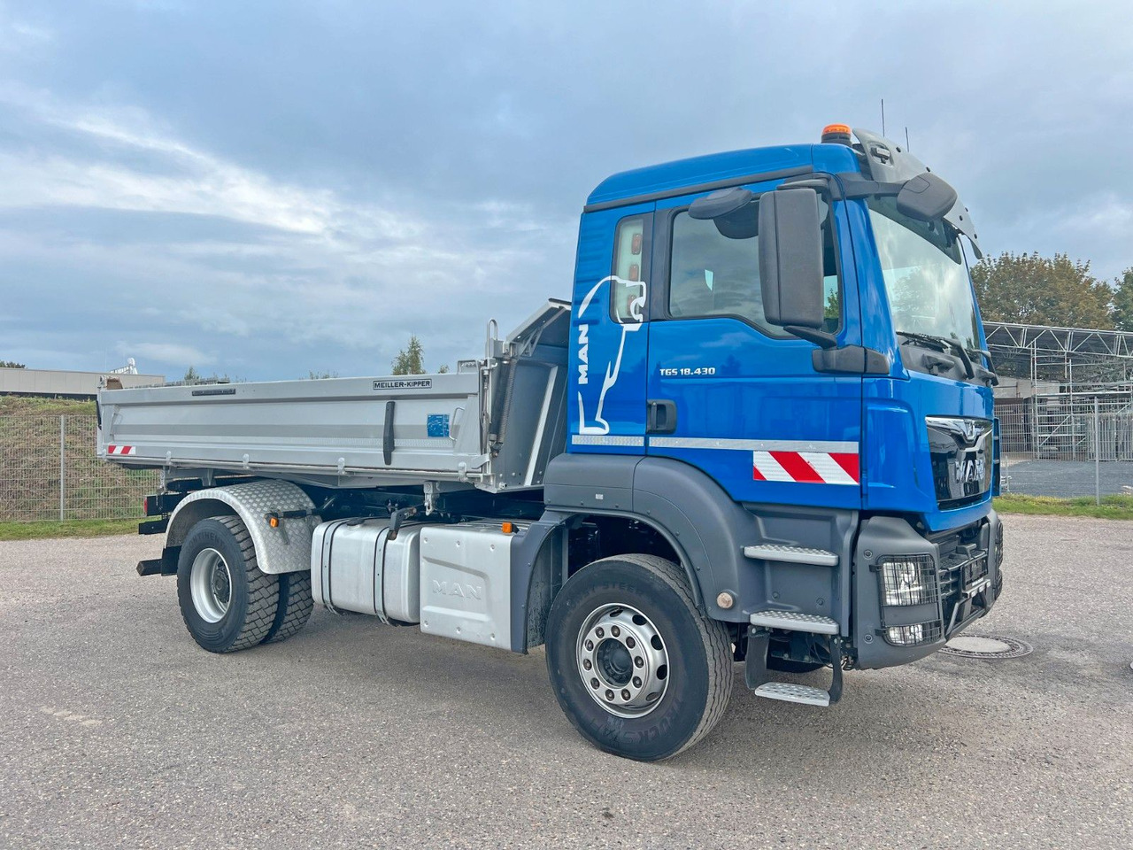 MAN 18.430 4X2 Meiller 3. Seitenkipper Top Zustand - Truk jungkit: gambar 1 MAN 18.430 4X2 Meiller 3. Seitenkipper Top Zustand - Truk jungkit: gambar 1