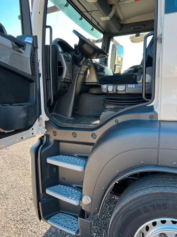 Truk derek, Truk flatbed MAN 26.480 6X2 Baustoff mit Kran HIAB Top Zustand MAN 26.480 6X2 Baustoff mit Kran HIAB Top Zustand: gambar 17 Truk derek, Truk flatbed MAN 26.480 6X2 Baustoff mit Kran HIAB Top Zustand MAN 26.480 6X2 Baustoff mit Kran HIAB Top Zustand: gambar 17