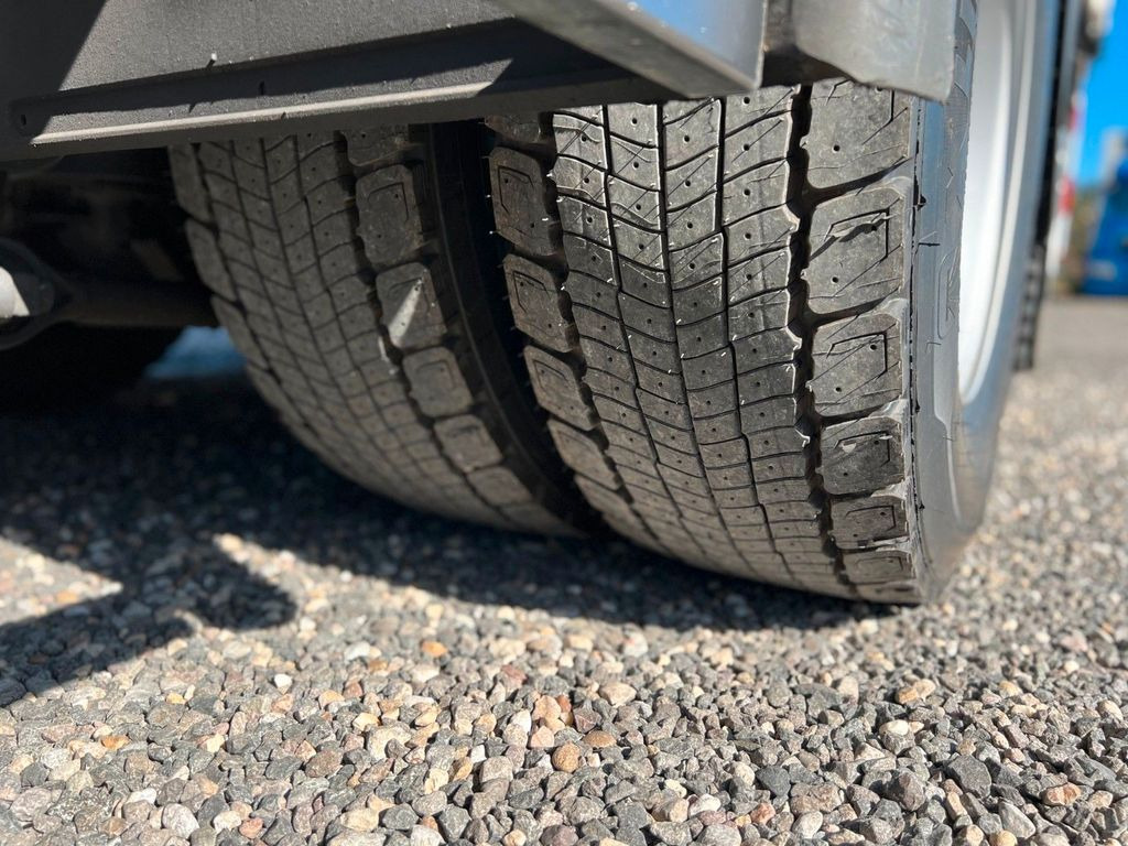 Truk derek, Truk flatbed MAN 26.480 6X2 Baustoff mit Kran HIAB Top Zustand MAN 26.480 6X2 Baustoff mit Kran HIAB Top Zustand: gambar 13 Truk derek, Truk flatbed MAN 26.480 6X2 Baustoff mit Kran HIAB Top Zustand MAN 26.480 6X2 Baustoff mit Kran HIAB Top Zustand: gambar 13