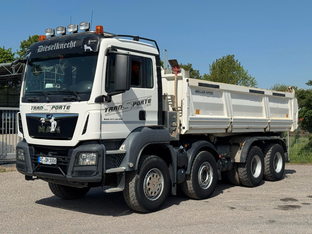 MAN 35.460 8x4 Meiller 3S. Kipper Bordmatik Retarder - Truk jungkit: gambar 4 MAN 35.460 8x4 Meiller 3S. Kipper Bordmatik Retarder - Truk jungkit: gambar 4