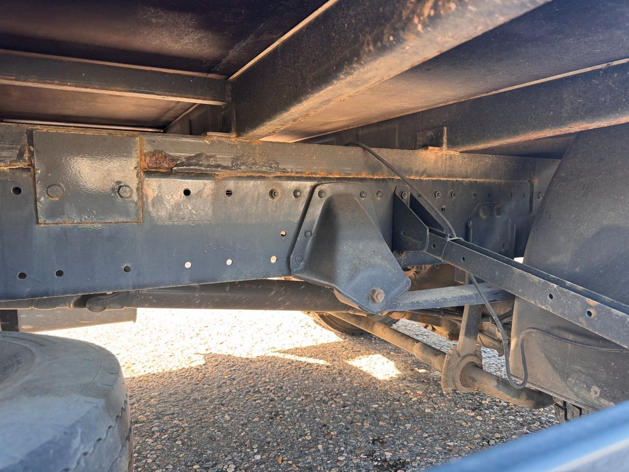 Van dengan terpal samping MAN 8.140 4X2 Pritsche Plane Original Km: gambar 9 Van dengan terpal samping MAN 8.140 4X2 Pritsche Plane Original Km: gambar 9