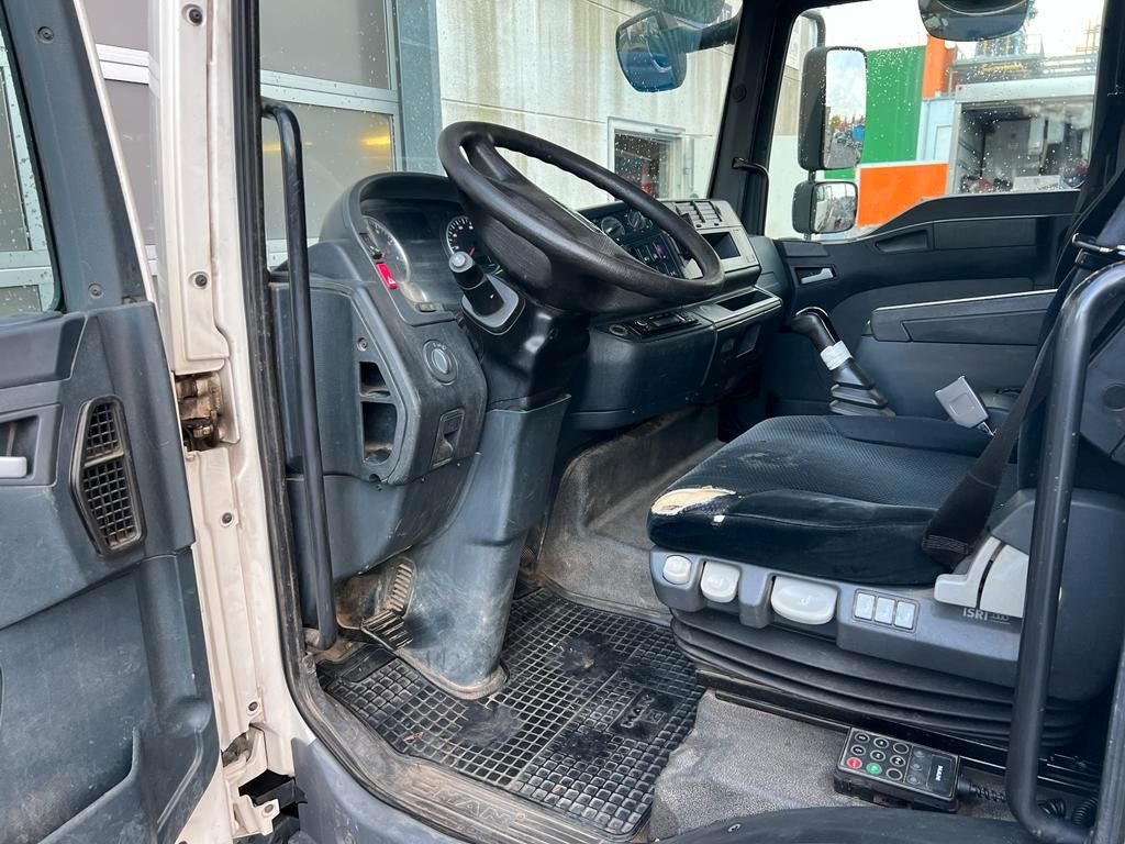 MAN 8.180 4X2 offene Pritsche MAN 8.180 4X2 offene Pritsche - Van flatbed: gambar 5 MAN 8.180 4X2 offene Pritsche MAN 8.180 4X2 offene Pritsche - Van flatbed: gambar 5