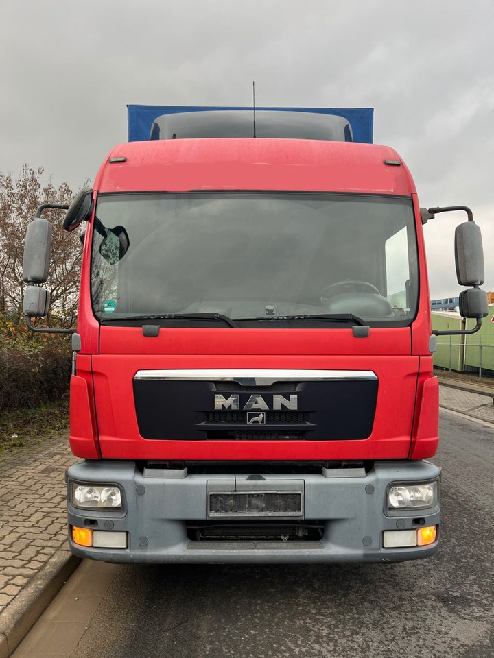 MAN 8.220 4X2 Pritschenwagen - Truk dengan terpal samping: gambar 5 MAN 8.220 4X2 Pritschenwagen - Truk dengan terpal samping: gambar 5