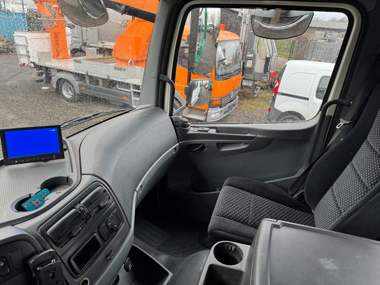 Mercedes-Benz 1833 4X2 Meiller AK 12 Absetzkipper Mercedes-Benz 1833 4X2 Meiller AK 12 Absetzkipper - Truk skip loader: gambar 5 Mercedes-Benz 1833 4X2 Meiller AK 12 Absetzkipper Mercedes-Benz 1833 4X2 Meiller AK 12 Absetzkipper - Truk skip loader: gambar 5