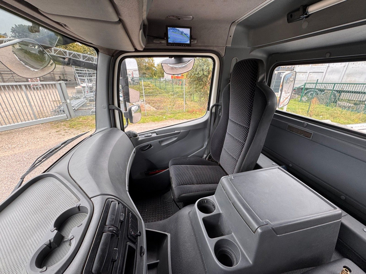 Mercedes-Benz 1833 4X2 Meiller Tele Absetzkipper - Truk jungkit: gambar 5 Mercedes-Benz 1833 4X2 Meiller Tele Absetzkipper - Truk jungkit: gambar 5