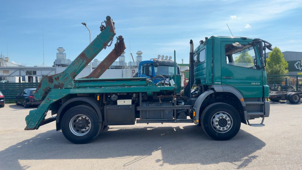 Truk skip loader Mercedes-Benz 1833  4x2 Meiller AK 12 | Klima | Guter Zustand: gambar 10