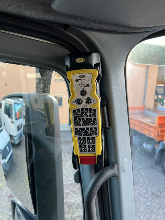 Mercedes-Benz 2541 6X2 Meiller Funk Zustand wie 200 tkm Mercedes-Benz 2541 6X2 Meiller RK 20.65 Funk | Top Zustand! - Hook lift: gambar 4 Mercedes-Benz 2541 6X2 Meiller Funk Zustand wie 200 tkm Mercedes-Benz 2541 6X2 Meiller RK 20.65 Funk | Top Zustand! - Hook lift: gambar 4