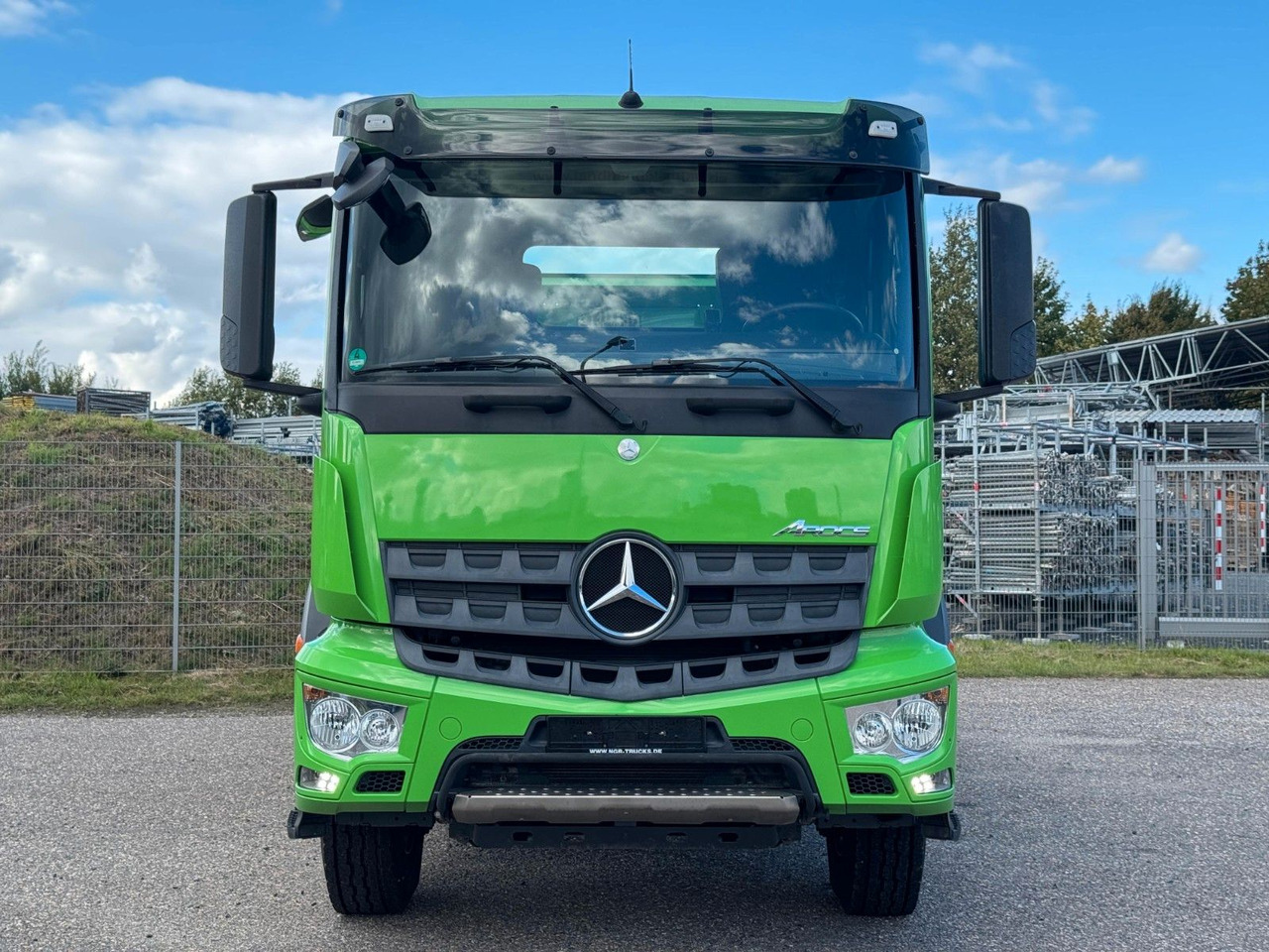 Mercedes-Benz 2643 6X4 Meiller 3 S. Bordmatik Top Zustand - Truk jungkit: gambar 4 Mercedes-Benz 2643 6X4 Meiller 3 S. Bordmatik Top Zustand - Truk jungkit: gambar 4