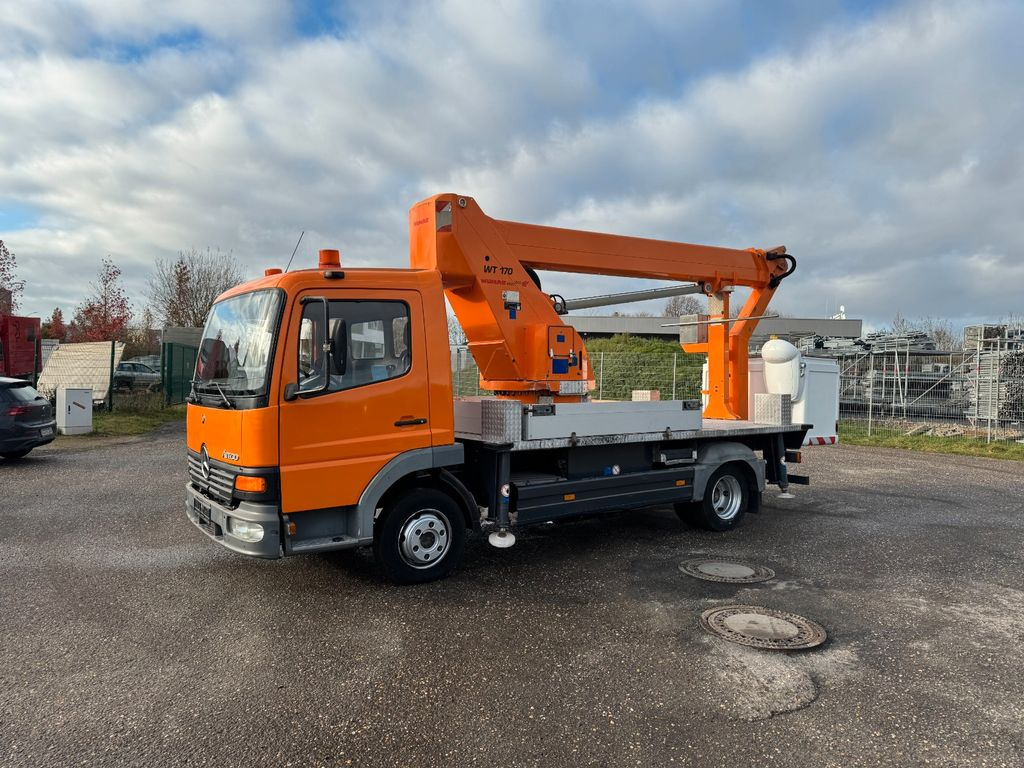 Platform udara yang dipasang di truk, Van pengiriman Mercedes-Benz 815 4x2 Hubarbeitsbühne Wumag  170 high 17 m: gambar 9