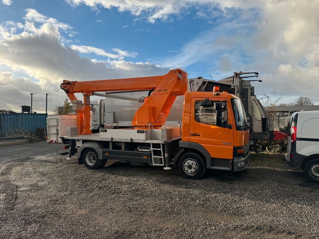 Platform udara yang dipasang di truk, Van pengiriman Mercedes-Benz 815 4x2 Hubarbeitsbühne Wumag  170 high 17 m: gambar 17