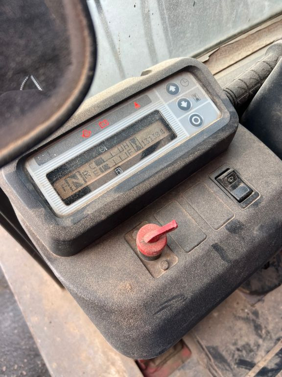 Nissan 32 Diesel 13100 Stunden - Forklift: gambar 3 Nissan 32 Diesel 13100 Stunden - Forklift: gambar 3
