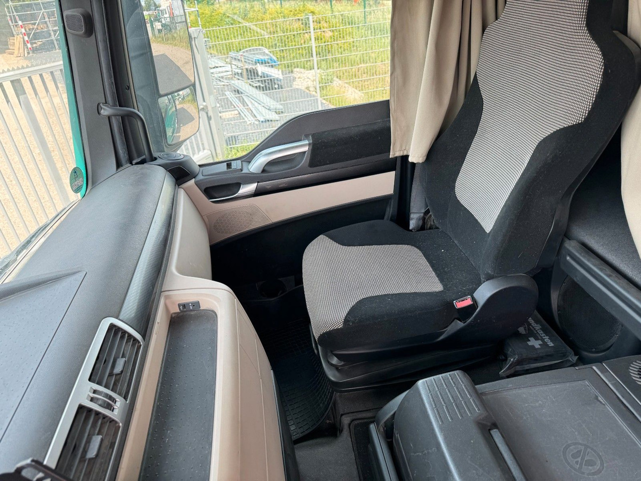 MAN 18.460 4X2 & Langendorf Stahl / Aluminium 24 kub - Tractor head: gambar 5 MAN 18.460 4X2 & Langendorf Stahl / Aluminium 24 kub - Tractor head: gambar 5