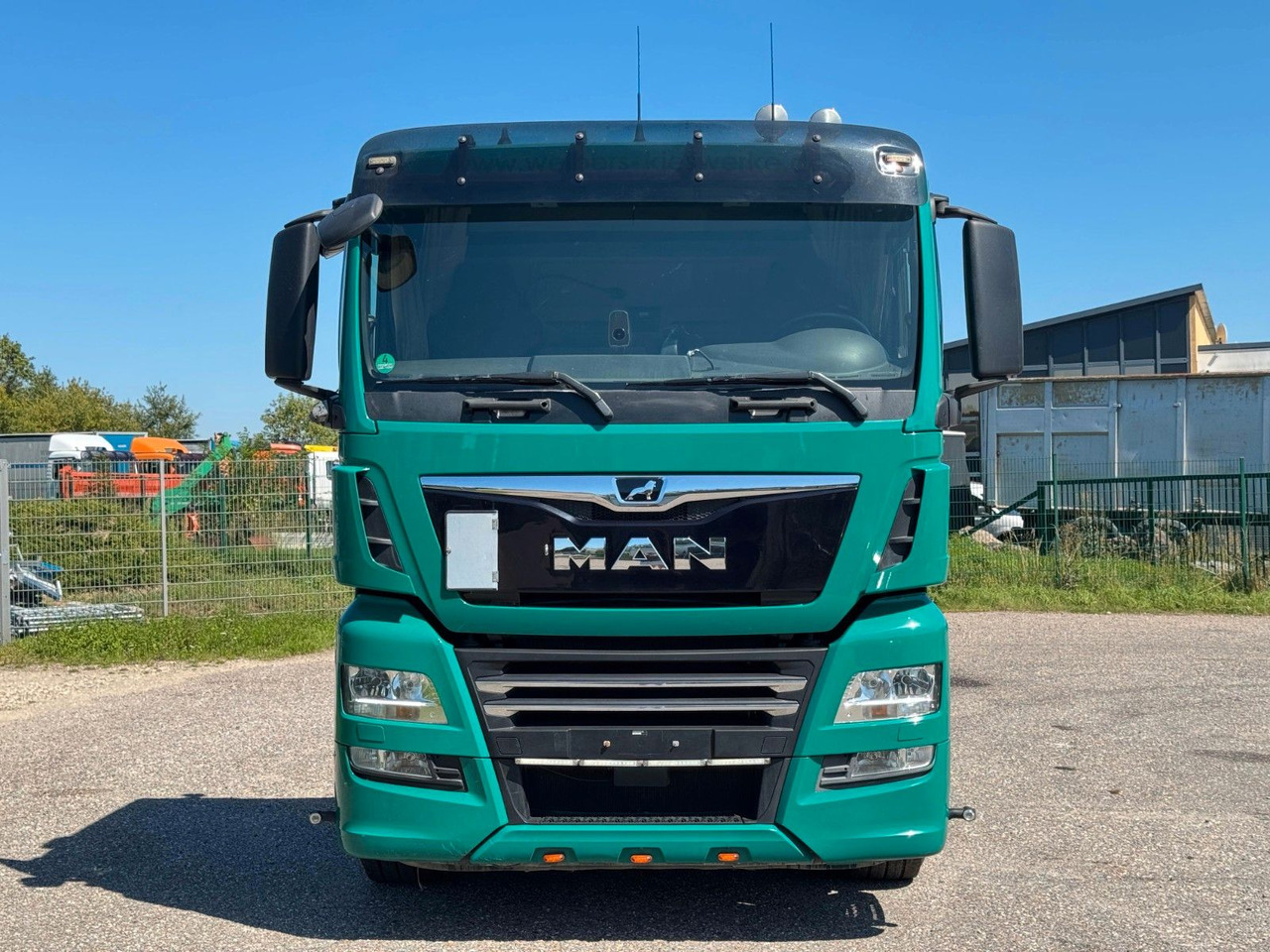 MAN 18.460 4x2 Kipphydr. | Standheiz. | Top Zustand - Tractor head: gambar 2 MAN 18.460 4x2 Kipphydr. | Standheiz. | Top Zustand - Tractor head: gambar 2