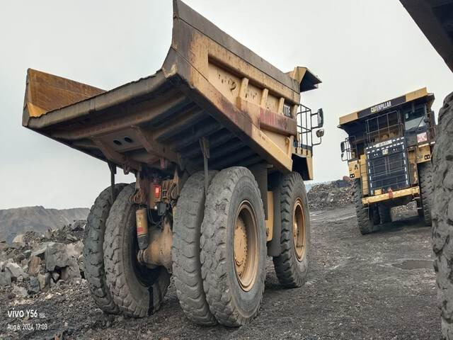 CAT 777E - Truk batu/ Dumper iebes: gambar 3 CAT 777E - Truk batu/ Dumper iebes: gambar 3