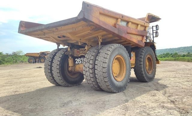 CAT 777F - Truk batu/ Dumper iebes: gambar 3 CAT 777F - Truk batu/ Dumper iebes: gambar 3