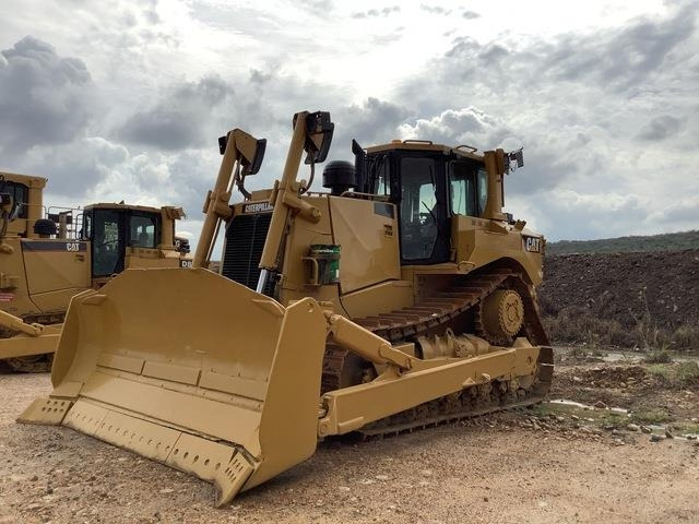 CAT D8T - Bulldozer: gambar 1 CAT D8T - Bulldozer: gambar 1