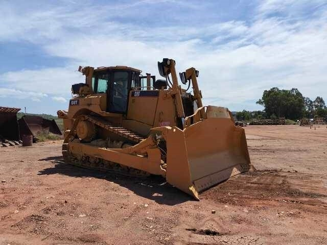 CAT D8T - Bulldozer: gambar 1 CAT D8T - Bulldozer: gambar 1