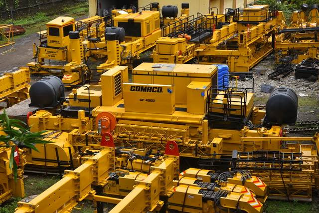 Gomaco GP-4000 - Slipform paver: gambar 1 Gomaco GP-4000 - Slipform paver: gambar 1