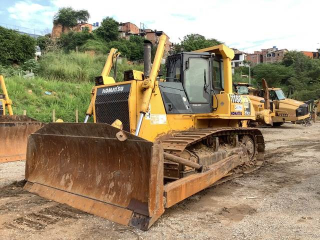 Komatsu D85EX-15 - Bulldozer: gambar 1 Komatsu D85EX-15 - Bulldozer: gambar 1