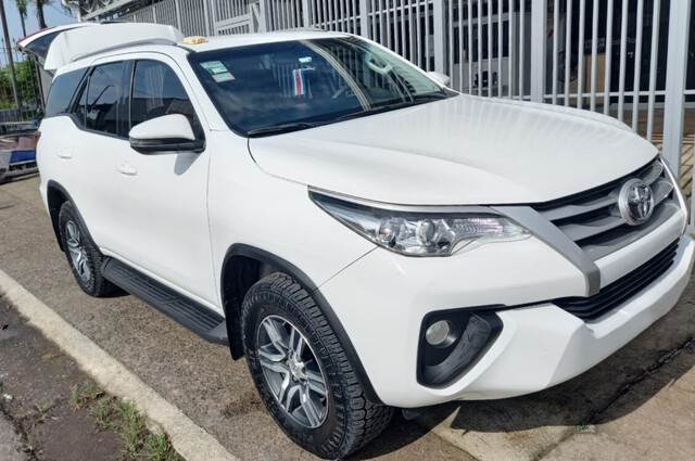 Toyota Fortuner - Mobil: gambar 4 Toyota Fortuner - Mobil: gambar 4
