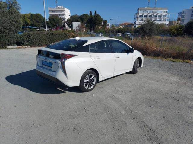 Toyota Prius Hybrid - Mobil: gambar 3 Toyota Prius Hybrid - Mobil: gambar 3