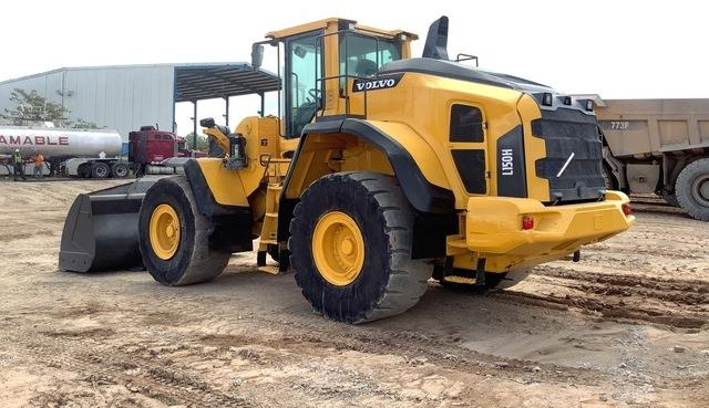 Volvo L150H - Wheel loader: gambar 2 Volvo L150H - Wheel loader: gambar 2