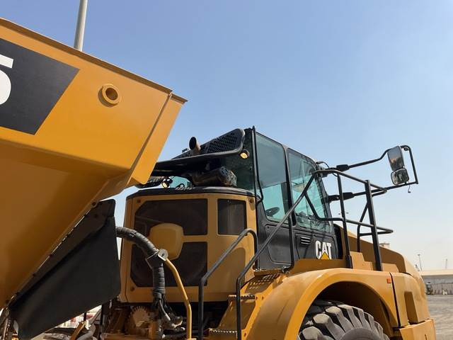 Tempat sampah artikulasi CAT 745: gambar 19