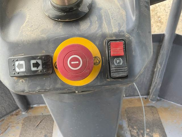 Pemadat Dynapac CA305: gambar 16