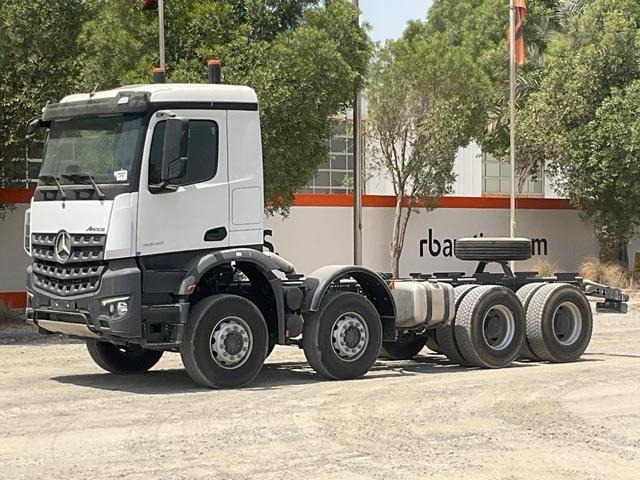 Mercedes-Benz Arocs 4240 - Truk sasis: gambar 1 Mercedes-Benz Arocs 4240 - Truk sasis: gambar 1