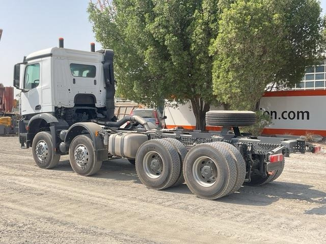 Mercedes-Benz Arocs 4240 - Truk sasis: gambar 2 Mercedes-Benz Arocs 4240 - Truk sasis: gambar 2