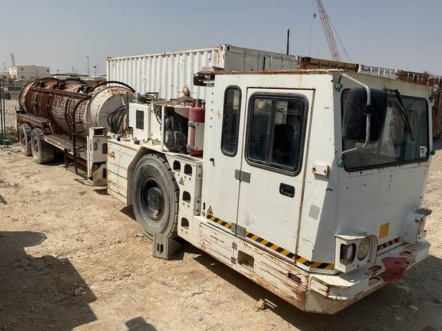 Muhlhauser PMT 4000 - Truk pengaduk beton: gambar 4 Muhlhauser PMT 4000 - Truk pengaduk beton: gambar 4