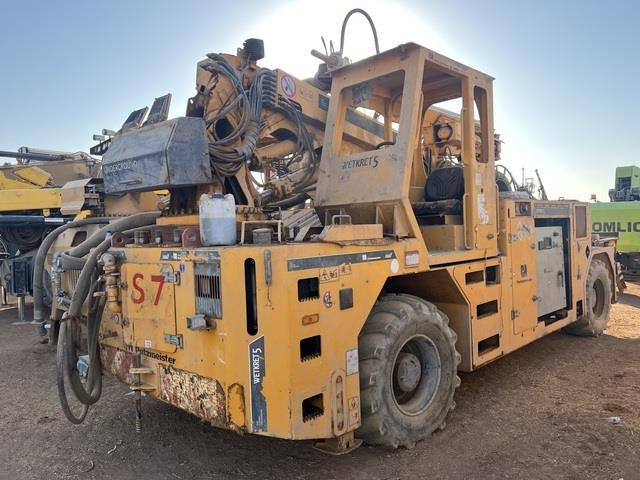 Putzmeister WETKRET5 - Truk pompa beton: gambar 1 Putzmeister WETKRET5 - Truk pompa beton: gambar 1