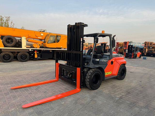 Toyota 8FD70N - Forklift diesel: gambar 1 Toyota 8FD70N - Forklift diesel: gambar 1