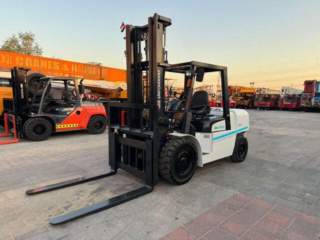 UniCarriers D1F5F50U - Forklift diesel: gambar 1 UniCarriers D1F5F50U - Forklift diesel: gambar 1