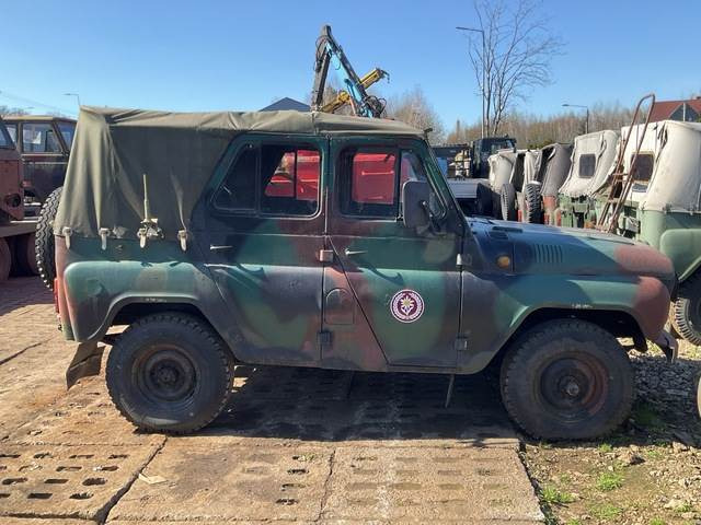 UAZ 469B - Mobil: gambar 1 UAZ 469B - Mobil: gambar 1
