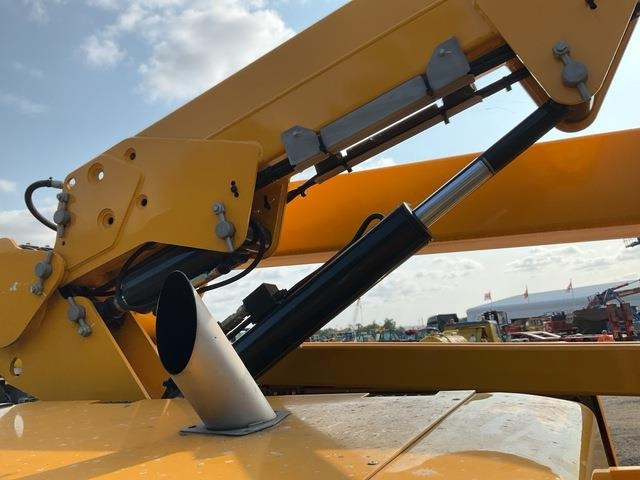 Boom artikulasi Haulotte HA16RT: gambar 22