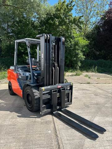 Toyota 8FD45F - Forklift diesel: gambar 3 Toyota 8FD45F - Forklift diesel: gambar 3
