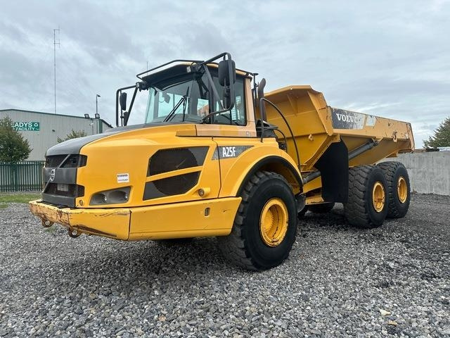Volvo A25F - Tempat sampah artikulasi: gambar 1 Volvo A25F - Tempat sampah artikulasi: gambar 1