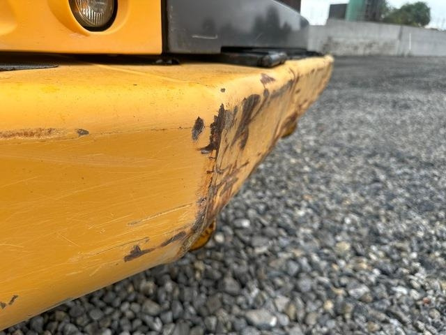 Tempat sampah artikulasi Volvo A25F: gambar 11