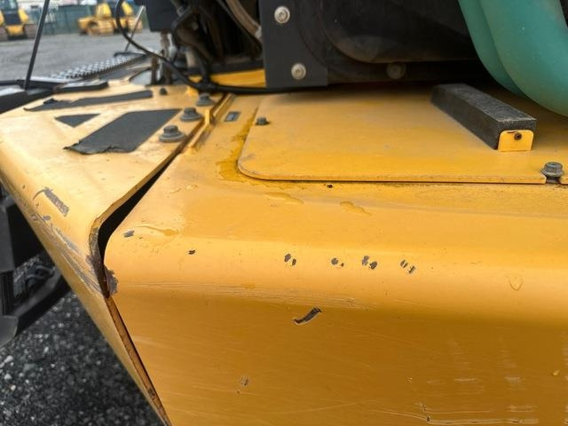 Tempat sampah artikulasi Volvo A25F: gambar 15